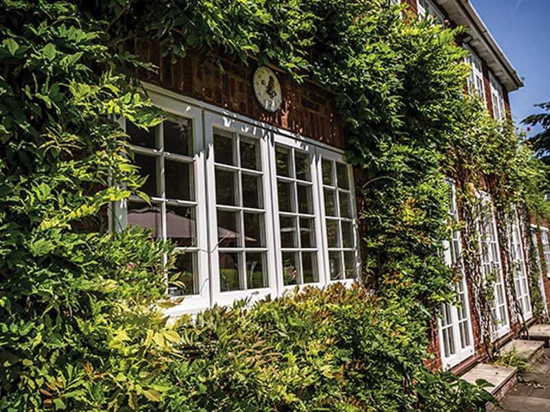 كل ما تحتاج لمعرفته حول النوافذ البلاستيكية