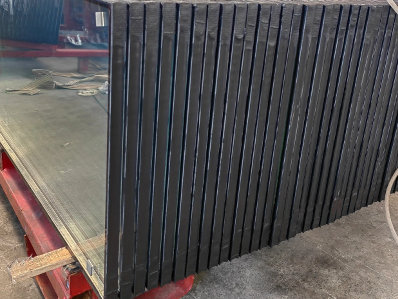 الزجاج الصوتي يقلل من الضوضاء