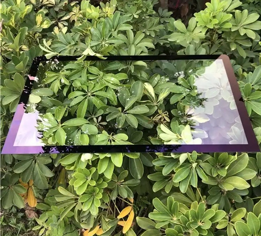 زجاج مضاد للانعكاس