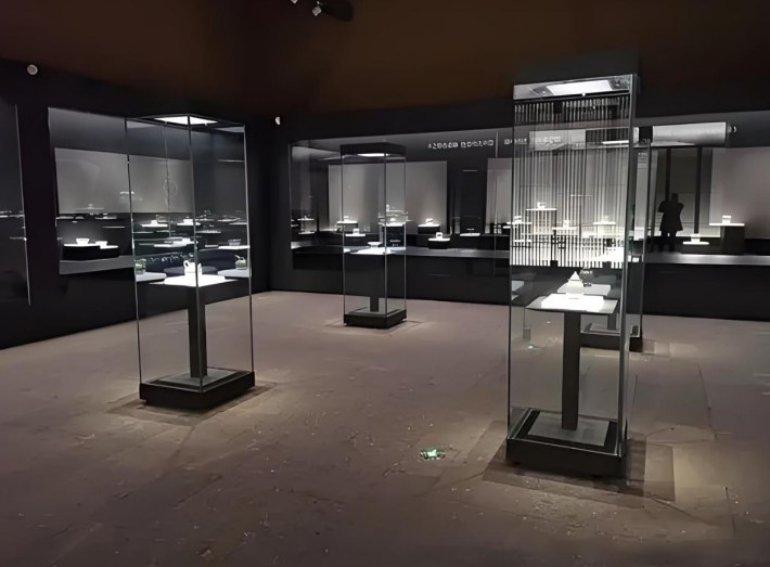  زجاج مضاد للانعكاس-