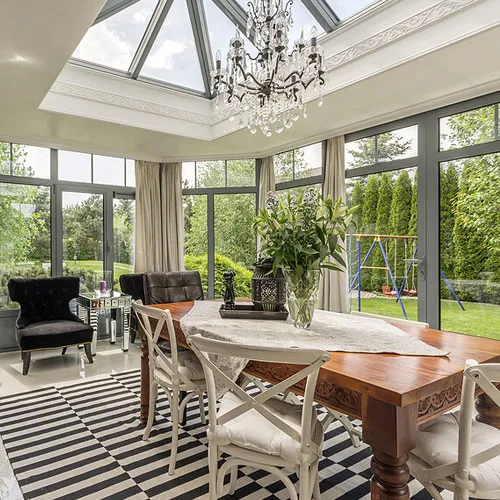 غرف الشمس دافئة في الشتاء وباردة في الصيف